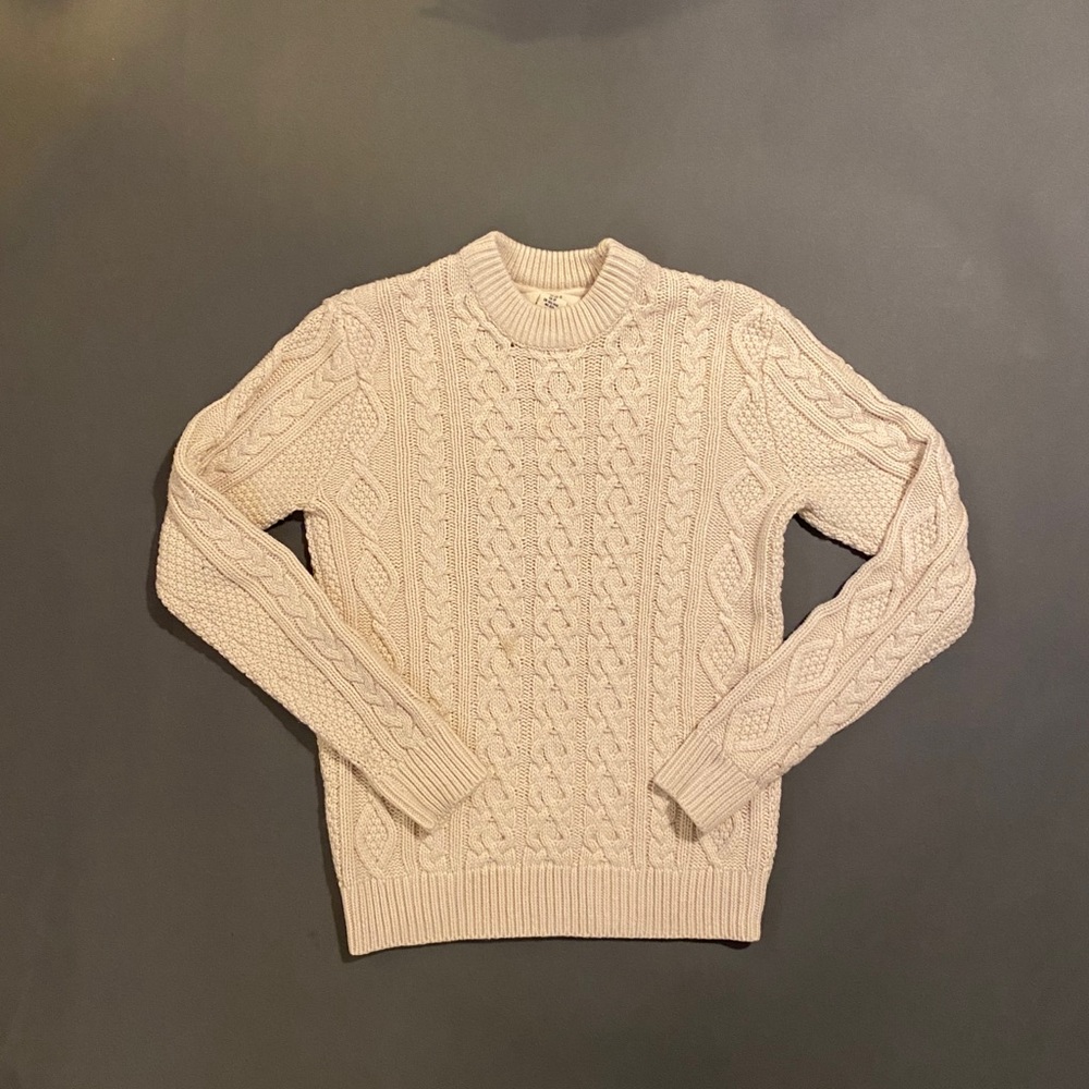 Cable knit Sweater